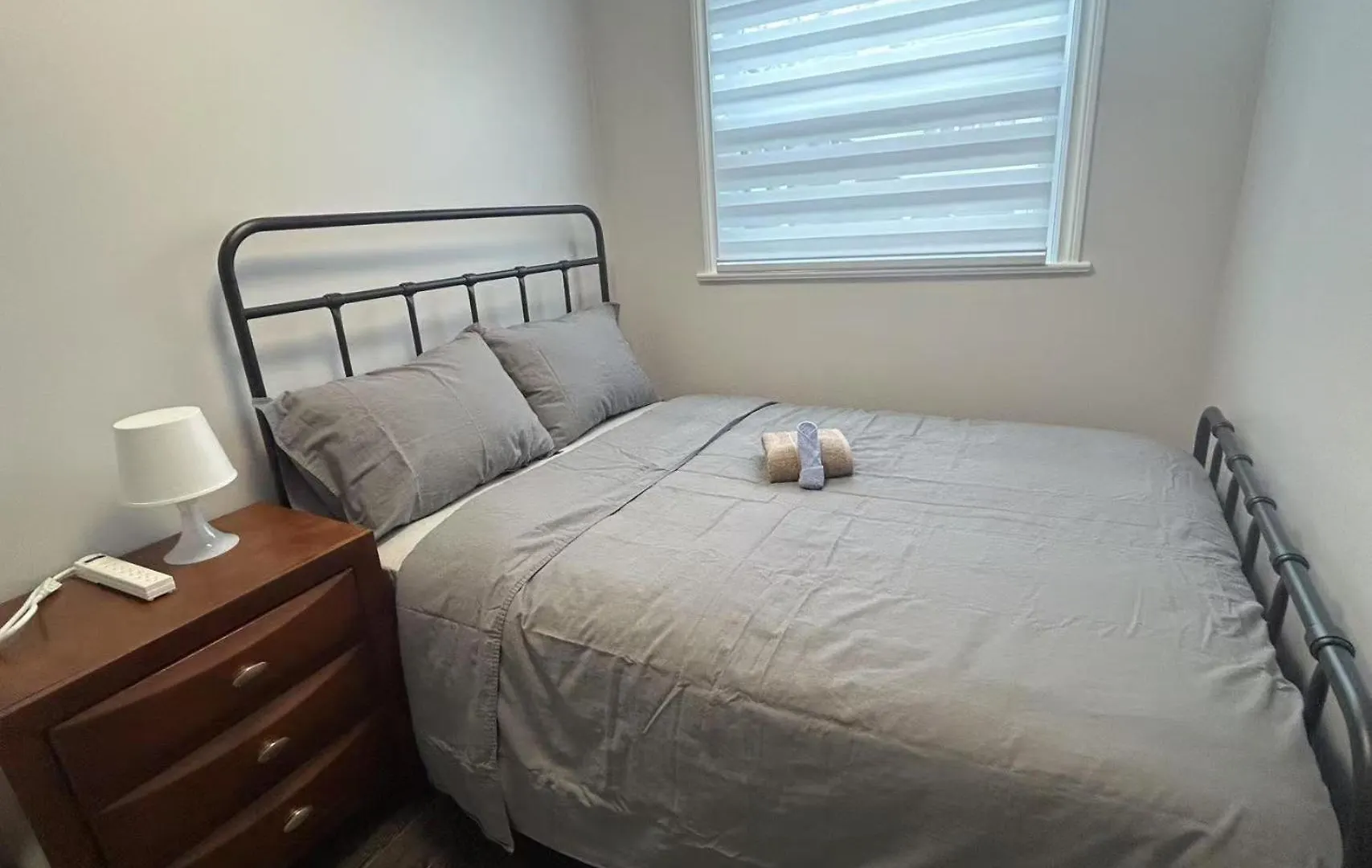 Cozy Quiet Budget Bedroom In Quiet House Business Ready 多伦多