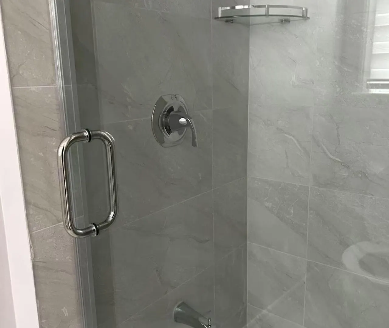 Guest house Cozy Quiet Budget Bedroom In Quiet House Business Ready Toronto Canada